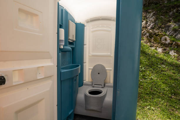 Best Wedding porta potty rental  in St Marys, KS